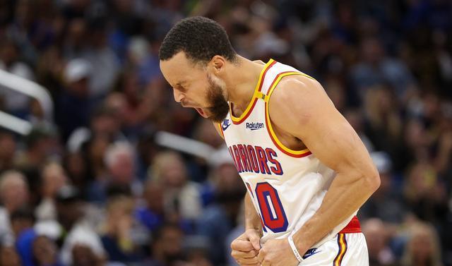 爱游戏官方入口-出色防守首场状态出色，独行侠观众沸腾！，库里重返赛场气势如虹延续(一张很难的防守图bug)