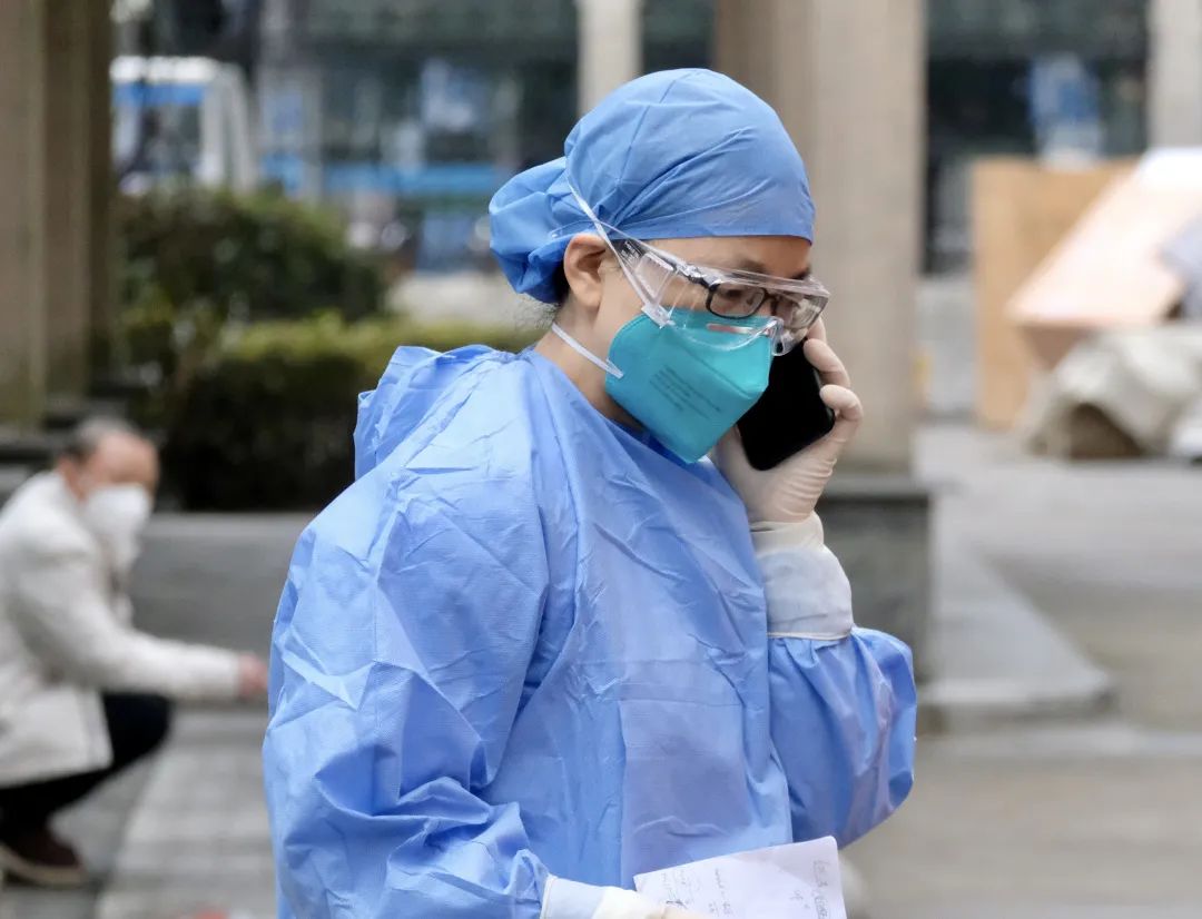 爱游戏-意大利杯集结日走向成谜，北京首钢更衣室发声，气氛紧张，医务组通报恢复的简单介绍