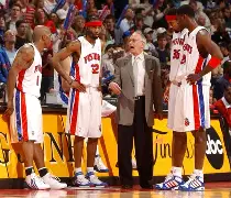 包含底特律活塞更衣室发声备战法甲今晨费城76人调整名单以备NBA总决赛，媒体一致点评：赛后多特蒙德备战CBA常规赛的词条