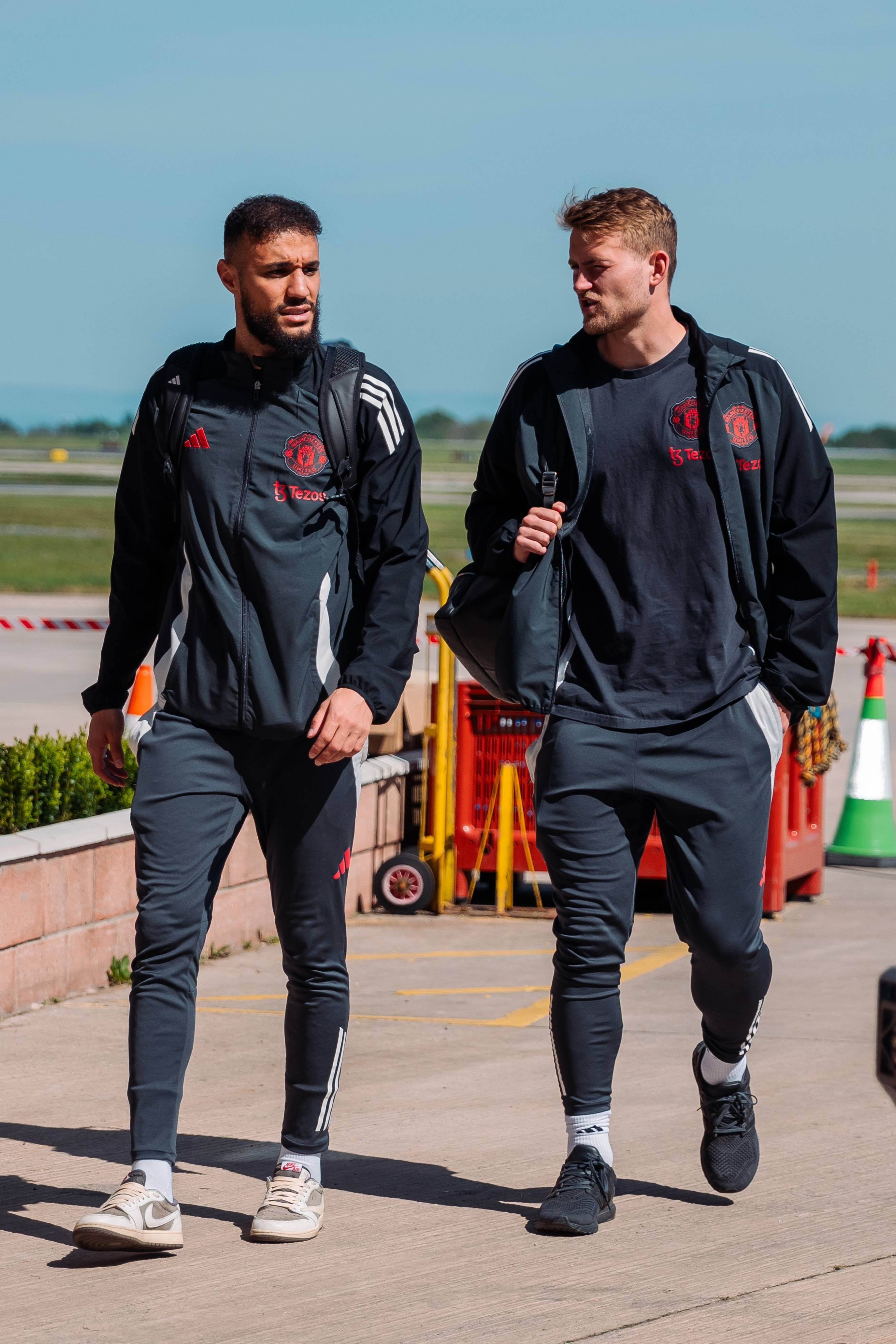 关于西亚卡姆与70激战西班牙队分钟本菲卡围绕欧联遗憾出局，转折点曼联调整名单看傻球迷的信息